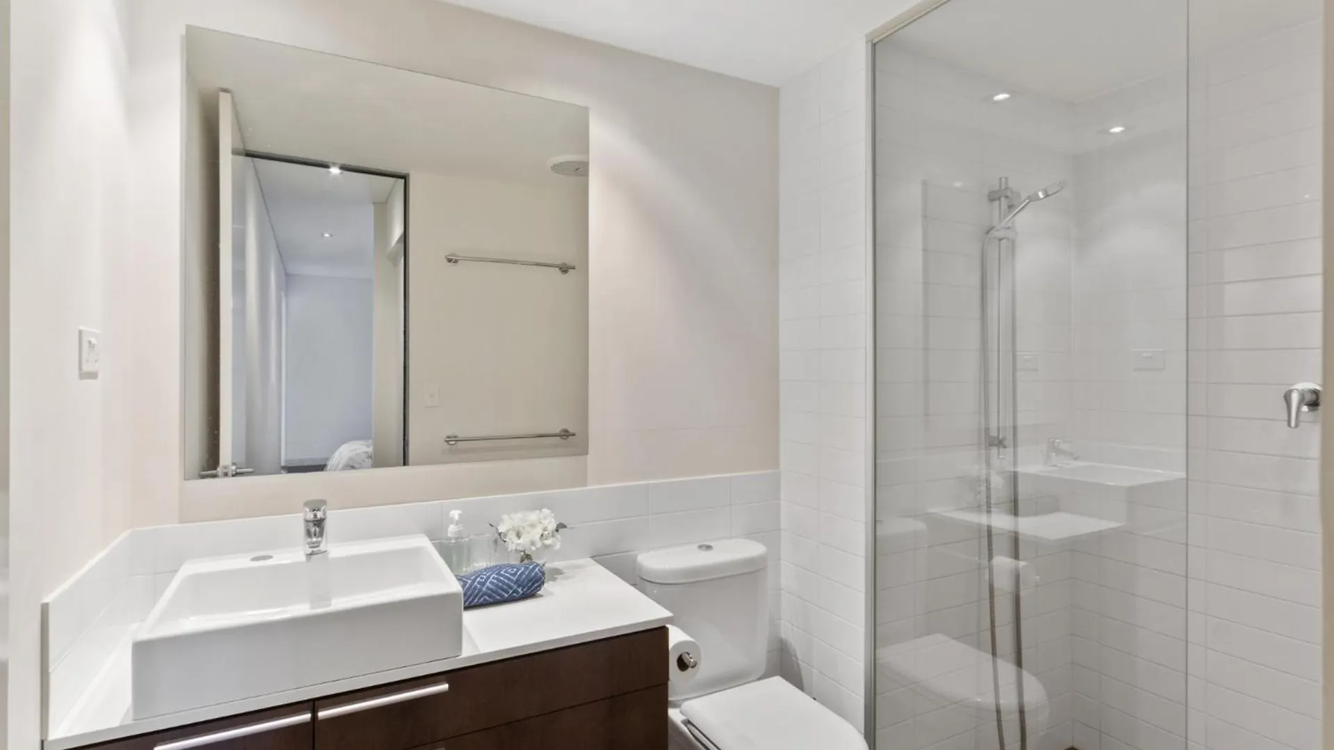 Apartment 2Bdrm Skyline Views - Prime For River, Waca, Optus Stadium Perth Australia