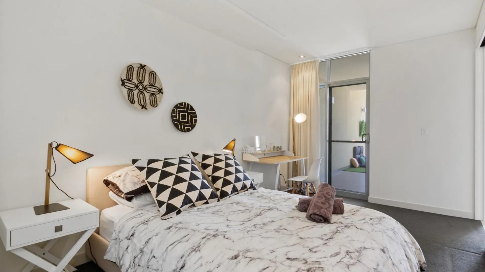 2Bdrm Skyline Views - Prime For River, Waca, Optus Stadium Perth Apartment