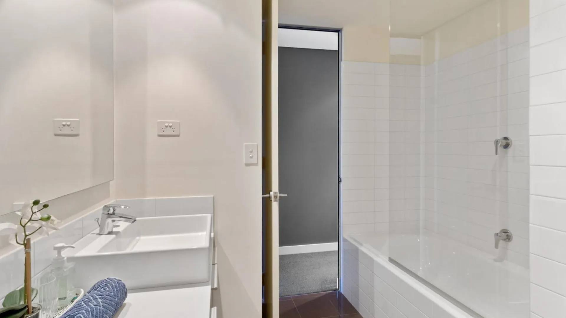 2Bdrm Skyline Views - Prime For River, Waca, Optus Stadium Perth