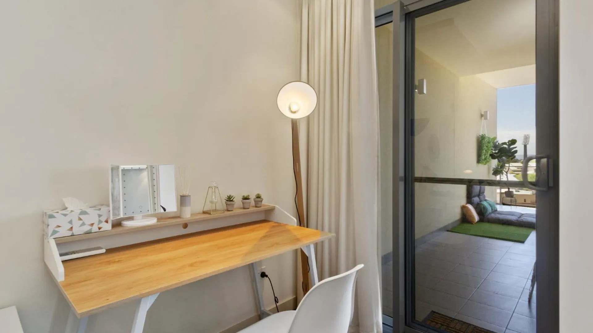 2Bdrm Skyline Views - Prime For River, Waca, Optus Stadium Perth 0*,