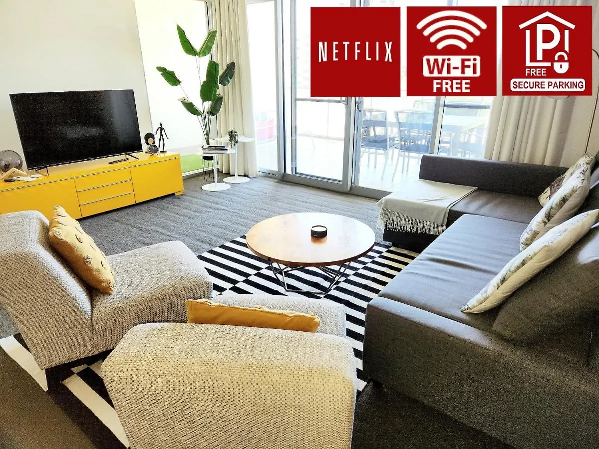 2Bdrm Skyline Views - Prime For River, Waca, Optus Stadium Perth 0*,
