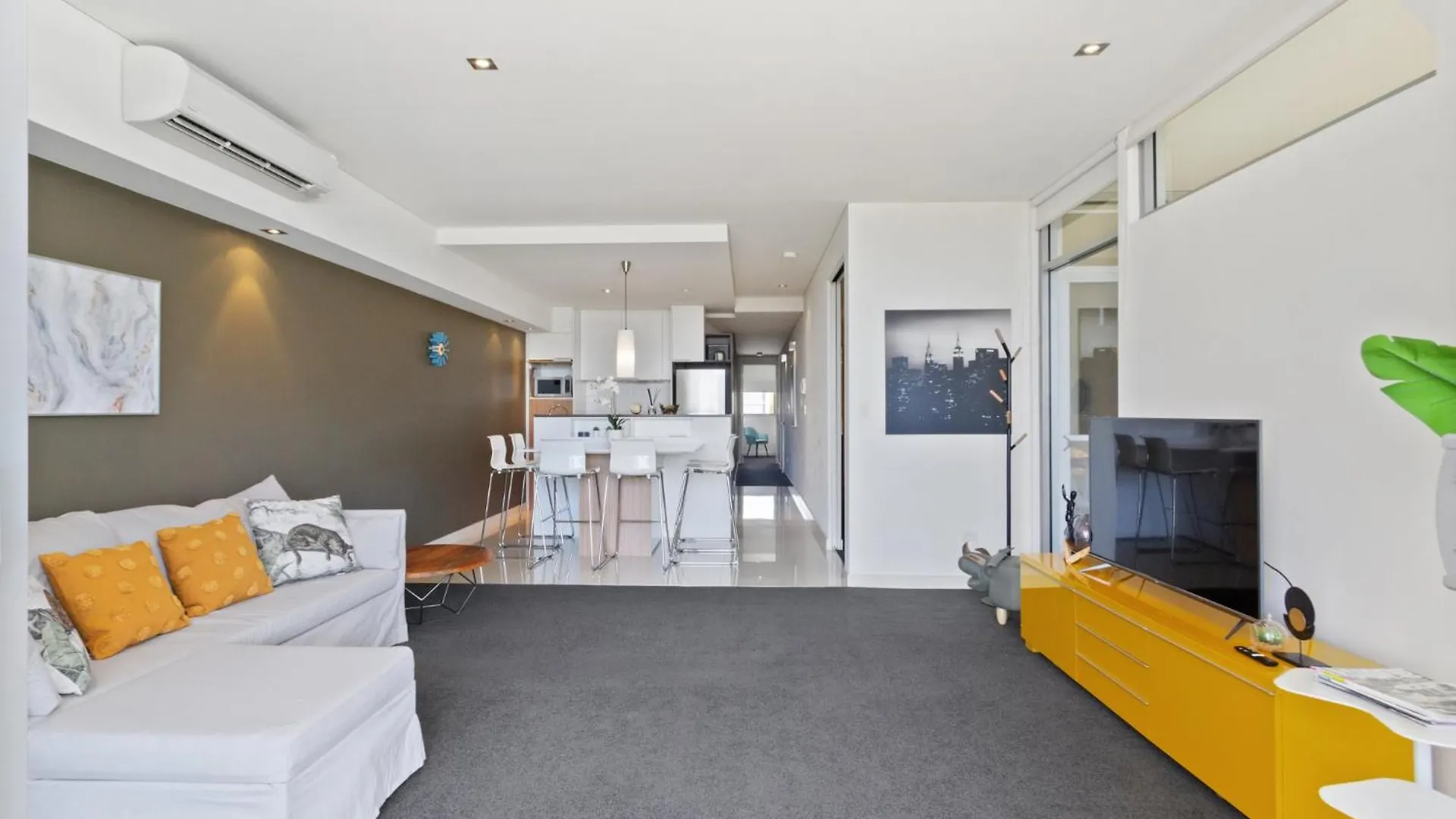 2Bdrm Skyline Views - Prime For River, Waca, Optus Stadium Perth